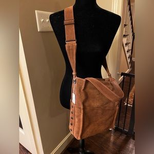 Hammitt medium Davis bag in mahogany suede, NWT